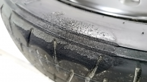 Roata de rezervă de la anvelopa Ford Bronco Sport 21-23 D17 155/70, de dimensiuni reduse, este topită.