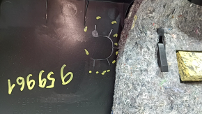 Обшивка двери багажника нижняя Nissan Rogue Sport 17-23 черная, царапины, сломано крепление