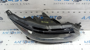 Far dreapta față cu halogen Nissan Rogue Sport 20-22, zgârieturi