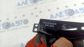 Indicator airbag pasager Nissan Rogue Sport 17-22 zgârietură