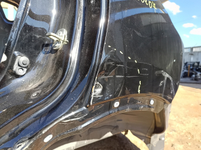 Aripă spate stânga Nissan Rogue Sport 20-22 pe caroserie, neagră, îndoită, lovituri