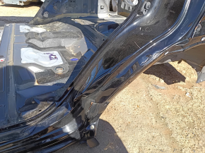 Aripă spate stânga Nissan Rogue Sport 20-22 pe caroserie, neagră, îndoită, lovituri