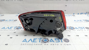 Lampă aripă exterioară dreapta Audi A6 C7 16-18, zgârieturi