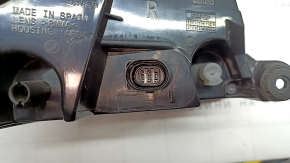 Lampă aripă exterioară dreapta Audi A6 C7 16-18, zgârieturi