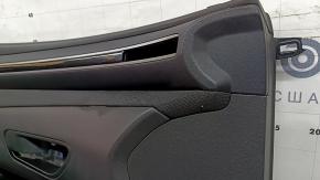 Обшивка двери карточка передняя левая Hyundai Tucson 22-24 черная с черной вставкой ткань, подлокотник черный кожа, хром молдинг с черным глянцем, Bose, под кнопку памяти сидения, царапины, под химчистку, в копоти