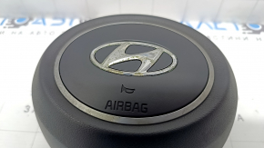 Airbag volan negru pentru Hyundai Tucson 2022-2026 șofer, clapetă ruginită, pete pe crom