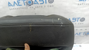 Обшивка спинки водительского сиденья Hyundai Tucson 22-26 кожа черная, перфорация, подогрев, под вентиляцию, пятна оплавленного пластика, под химчистку