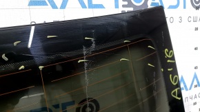 Luneta unui Audi A6 C7 12-18 are un fir de încălzire rupt și nu este fumurie din fabrică.