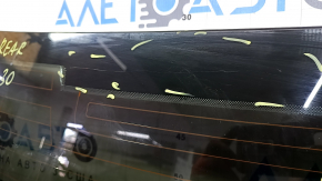 Luneta unui Audi A6 C7 12-18 are un fir de încălzire rupt și nu este fumurie din fabrică.