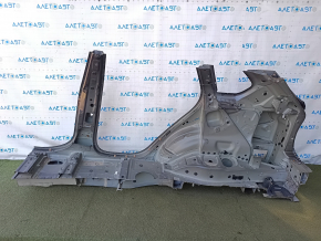 Четверть кузова с крупным планом на дефекты BMW X5 F15 14-18, графит