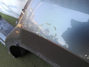 Aripă spate stânga VW Tiguan 18-24 lungă grafit, tăiată cu tăietură, cu stâlp central, lovituri, denivelări