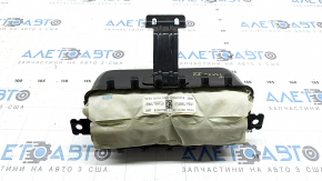 Airbag-ul pasagerului de la Hyundai Tucson 2022-2026 din bord are o valvă ruginită.