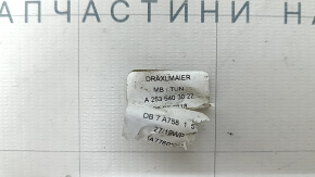 Cablajul camerei video frontale Mercedes GLC 20-22 în grilă