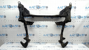 Cadrul frontal ruginit al unui Audi A6 C7 12-18