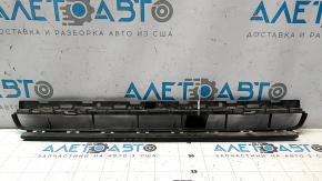 Grila inferioară a barei de protecție față a Audi A4 B9 17-19 fără fragmente