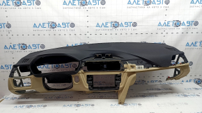 Bord față cu airbag BMW 3 F30 12-18 4p, negru cu bej, fără proeminențe, zgârieturi, plasă ruptă, necesită curățare