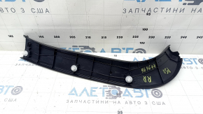 Обшивка двери багажника правая Toyota Prius 50 16-18 черная, под шторку, царапины