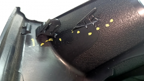 Garnitură inferioară a portbagajului unui Toyota Prius 50 16-22 negru, zgârieturi, elemente de fixare rupte