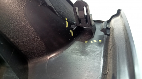 Garnitură inferioară a portbagajului unui Toyota Prius 50 16-22 negru, zgârieturi, elemente de fixare rupte