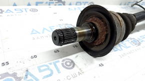 Punte spate stânga cu butuc pentru BMW Seria 3 F30 12-18 cu capac, RWD, PHEV, cu transmisie, butuc și senzor ABS, ruginit