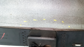 Prag stânga pentru Volvo XC90 16-26 cu garnitură, albă, zgârieturi, rupte, uzate, elemente de fixare slăbite