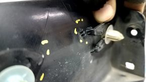 Prag stânga pentru Toyota Prius 50 16-22, negru, zgârieturi, fragment lipsă, elemente de fixare rupte