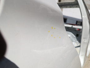 Aripă spate dreapta BMW 3 F30 12-18 PHEV pe caroserie, alb, zgârieturi, denivelări