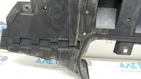 Apărătoarea barei de protecție față de la Volvo XC90 16-26 este uzată