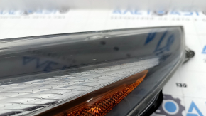 Far stânga față pentru Toyota Prius 50 16-18 LED, necesită lustruire, zgârieturi, suport rupt