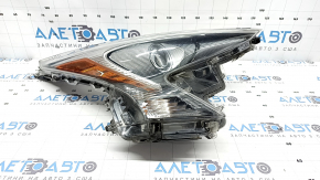 Far dreapta față cu LED pentru Toyota Prius 50 16-18, lustruit, zgârieturi