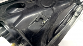 Фонарь верхний крыло правый Toyota Prius 50 16-18 царапины, надломано крепление, стекло грязное изнутри