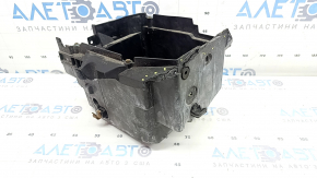 Корпус АКБ BMW 3 F30 12-18 под капотом, нат фрагмента