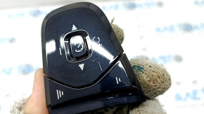 Butoanele de comandă pe volanul Volvo XC90 16-26 sunt zgâriate