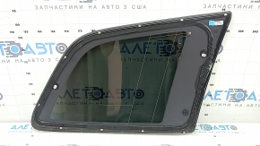 Geam spate stânga Volvo XC90 16-26, sticlă fumurie cu antenă, zgârieturi pe crom