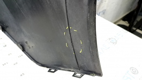 Bara spate este goală și superioară, Chevrolet Volt 16-19, neagră, cu elemente de fixare rupte.