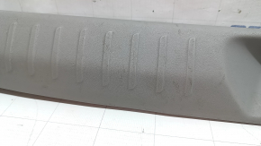 Ornamente portbagaj Toyota Prius V 15-17, gri, zgârieturi