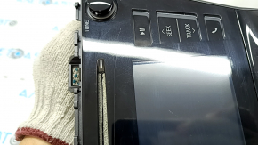 Monitor restaurat Toyota Prius V 15-16 cu zgârieturi