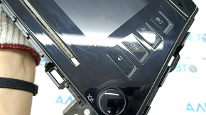 Monitor restaurat Toyota Prius V 15-16 cu zgârieturi