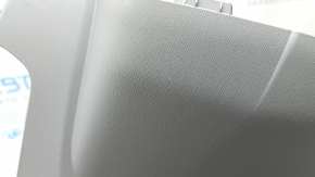 Ornamente gri pe bordul central inferior al Toyota Prius V 15-17, zgârieturi