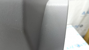 Ornamente gri pe bordul central inferior al Toyota Prius V 15-17, zgârieturi