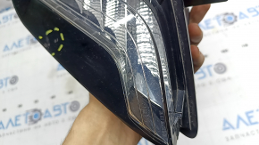 Lumini de zi (DRL) dreapta pentru Chevrolet Volt 2016-2019, ciobite și necesită lustruire
