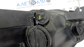 Far dreapta față Chevrolet Volt 16 - sticlă spartă, carcasă spartă, suporturi sparte