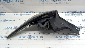 Zgârieturi la farul dreapta de la Chevrolet Volt 16-19