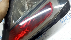 Zgârieturi la farul dreapta de la Chevrolet Volt 16-19