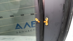 Geam spate pentru portbagajul unui Porsche Macan 17-18