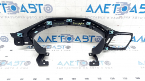 Ornamente negre pe bordul Ford Escape MK4 20-22, lipsă partea inferioară, crăpături în suport