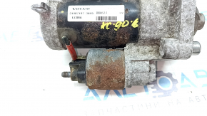 Demarorul la un Volvo XC90 16-22 este ruginit.