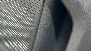Panou ușă stânga față pentru Ford Escape MK4 2020-2022, negru cu inserție din plastic negru, cotieră din piele neagră, ornament gri, cu mâner, zgârieturi, lovituri