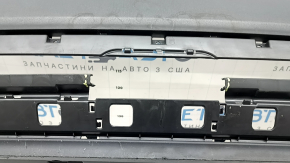 Бампер задний голый Ford Escape MK4 20-26 USA без парктроников и фаркопа, структура, надломан, царапины, отсутствуют фрагменты