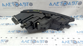Ansamblu far față stânga pentru Audi A4 B9 17-19 Full LED, zgârieturi, ciobiri, necesită lustruire